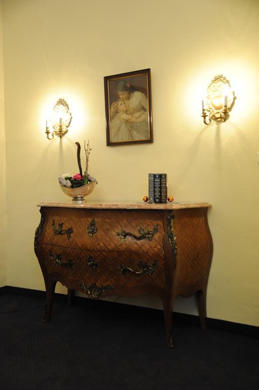 ארקלנץ Hotel Rheinischer Hof מראה חיצוני תמונה