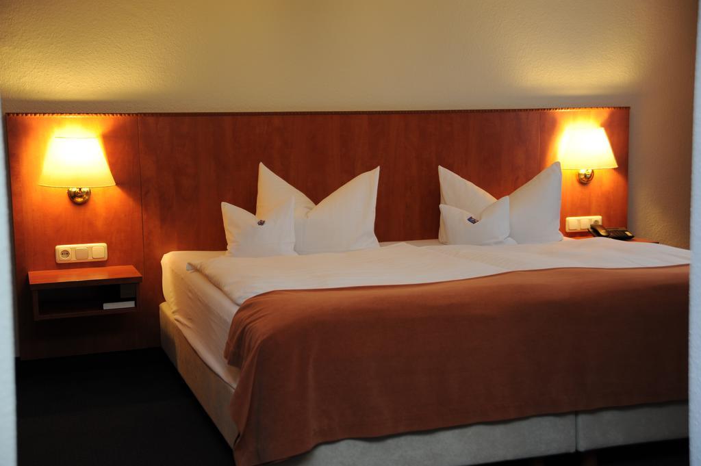 ארקלנץ Hotel Rheinischer Hof מראה חיצוני תמונה